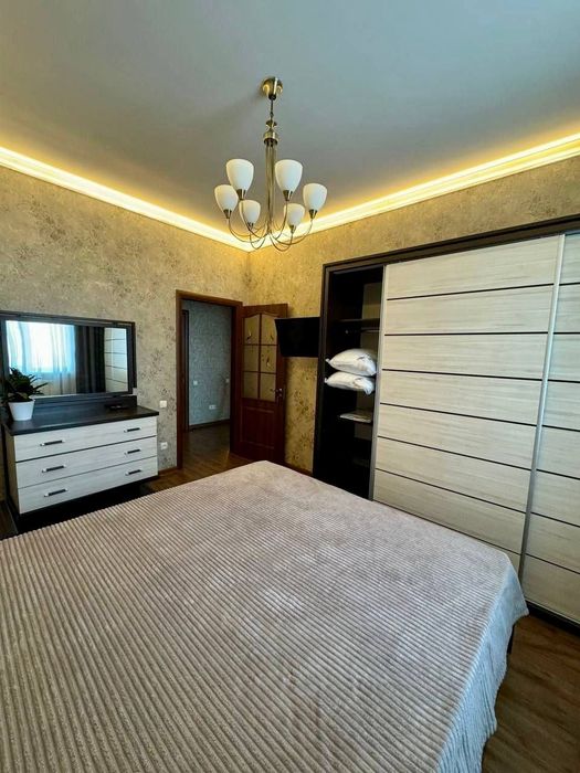 Юнусабад 13 квартал Мегаплэнет 2/11/13 (52²) продаётся новостройка