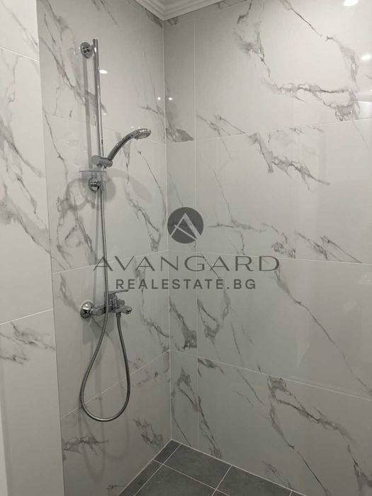 Продава се Двустаен апартамент в Пловдив, Център - 83 кв.м за 2091 €/кв.м - Снимка #6