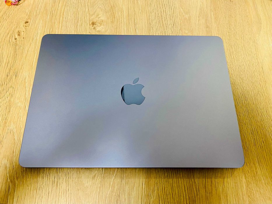 MacBook Air 13 2022, Apple M2, 8GB RAM, 256GB SSD, Space Grey, 97% BH