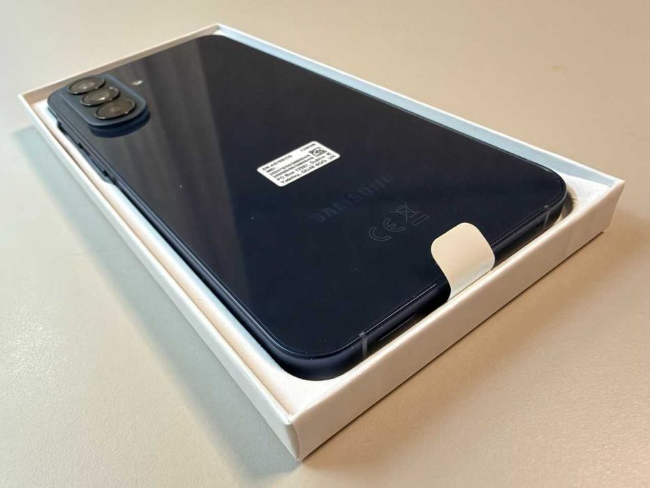 Samsung / Galaxy A57 128 Gb / Awesome Navy / NOU