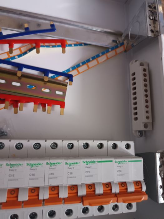 Электро щит 46-52 мест металлический