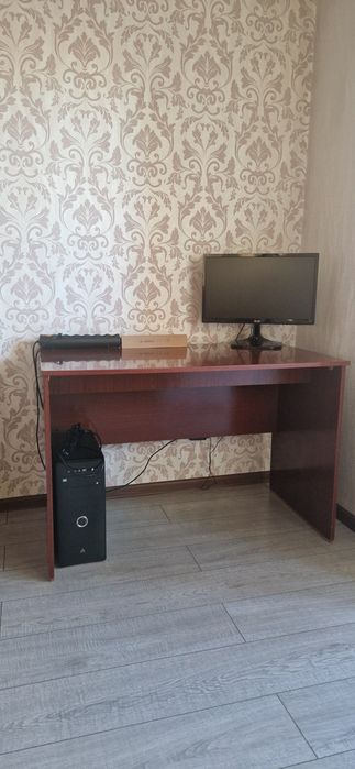 Продам советский полированный стол