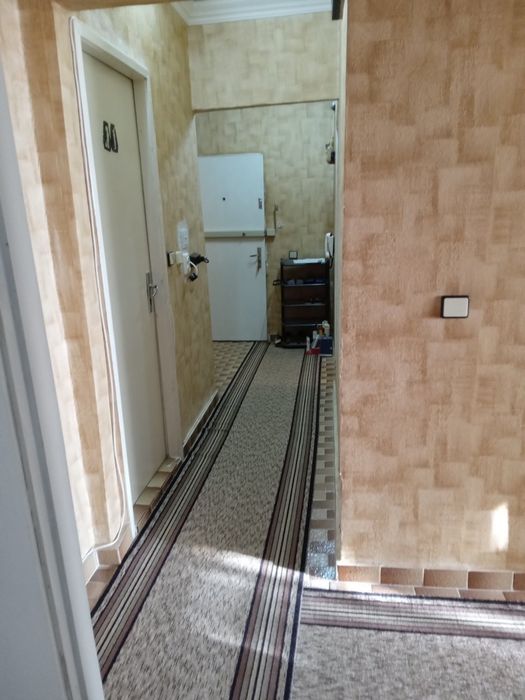 Продава се Тристаен апартамент в Омуртаг - 75 кв.м за 612 €/кв.м - Снимка #6