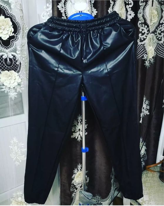 Джинсы женские