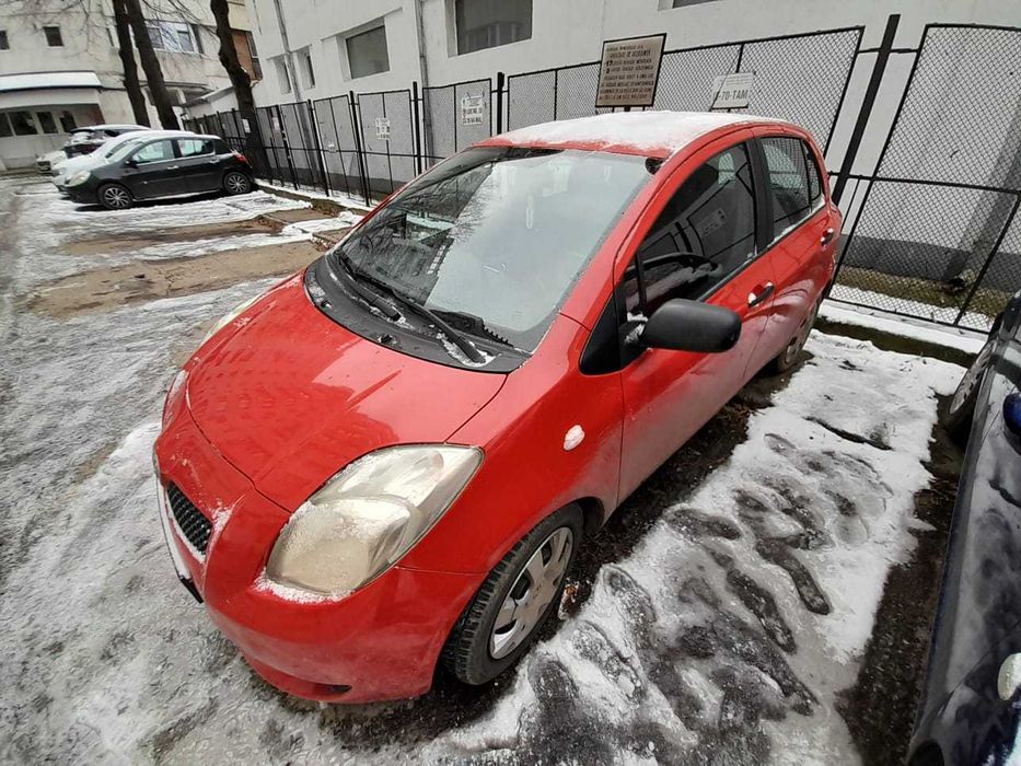 masina Toyota Yaris