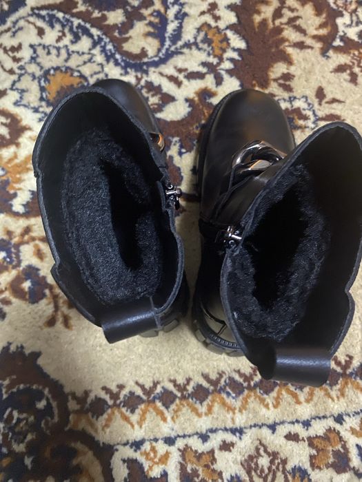 Продам обувь зимнюю