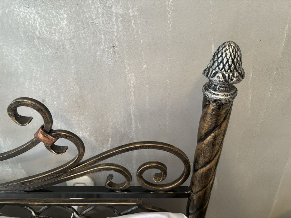 Кровать кованная