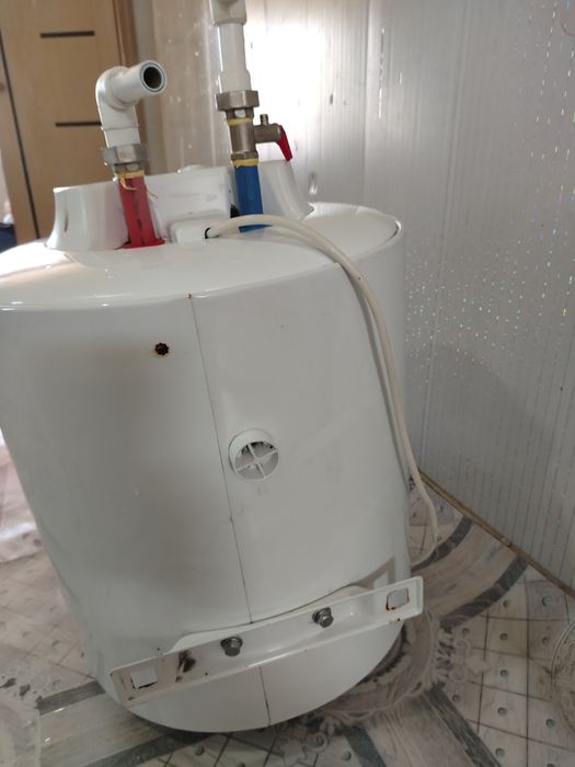 Водо нагреватель титан 50 лит