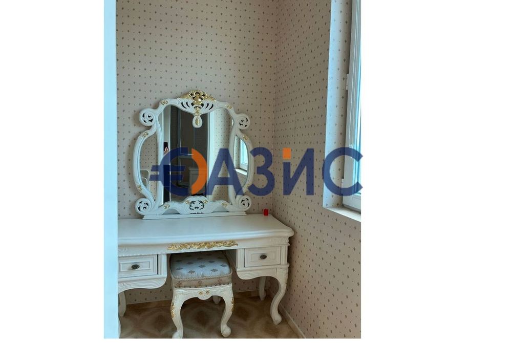 Първа линия ! 2-стаен апартамент на 4-ти етаж с директна гледка към