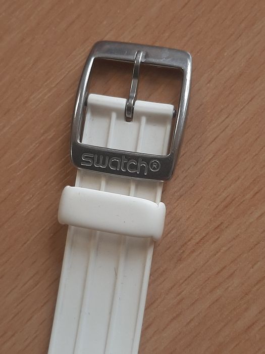 Ceas de damă Swatch Irony (Swiss Made) – Carcasă inox, detalii cristale

 Swiss Mad