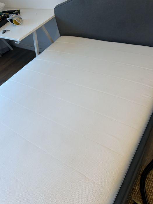 Curatat canapele scaune tapiterii masina