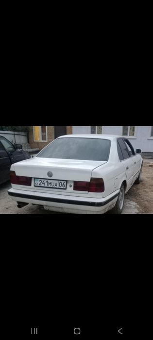 Продам машину ВMW 34на  ходу