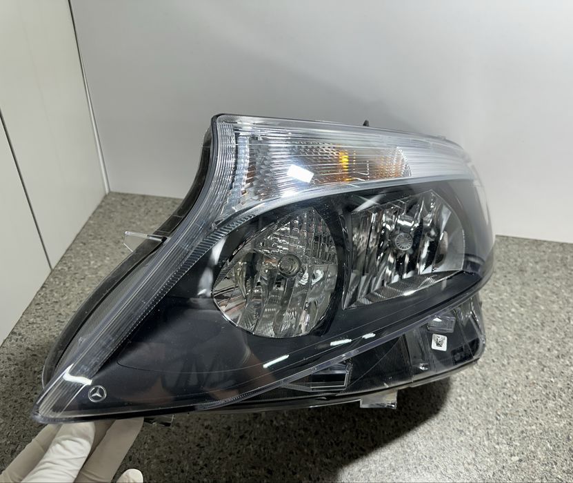 Far stanga Mercedes Vito W447