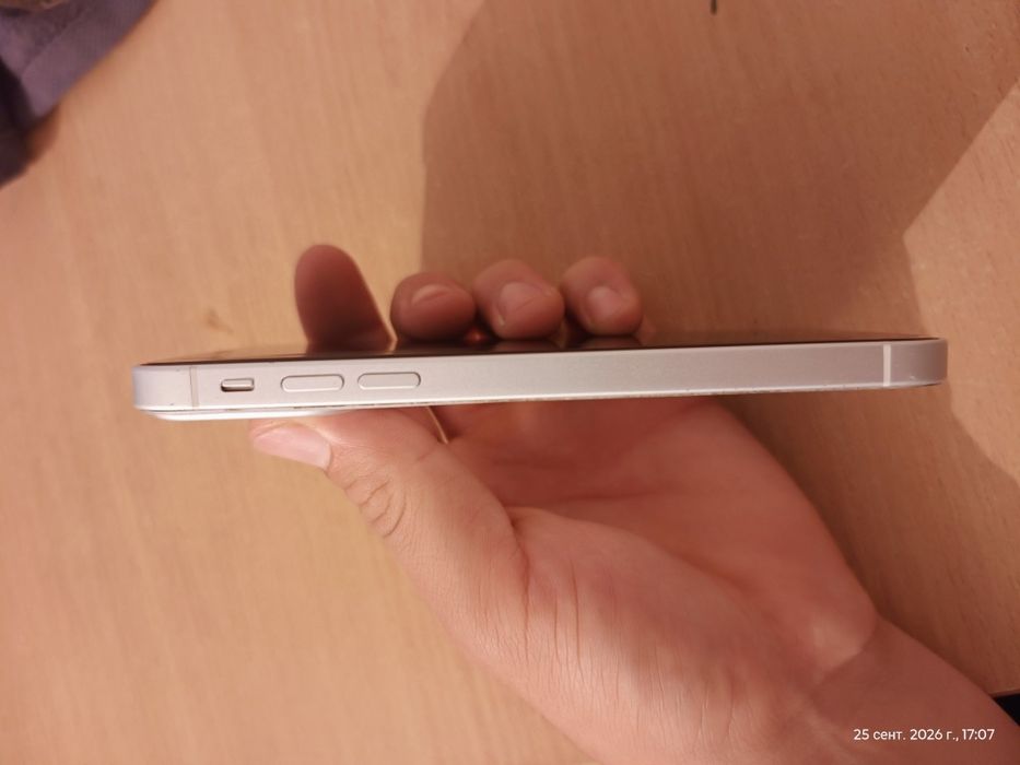iPhone 11 4/128 гб