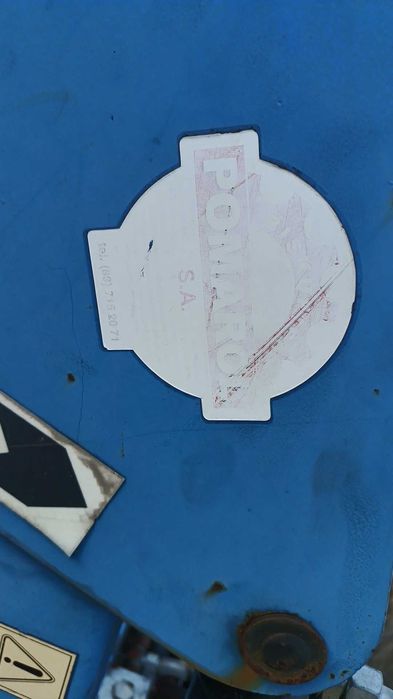 Vând încărcător frontal