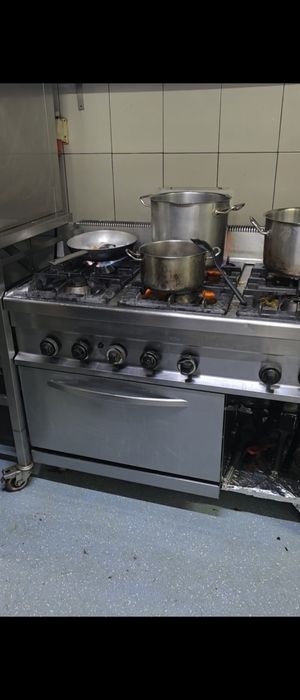Friteusa dubla si masina de gatit aragaz profesional 6 ochiuri
