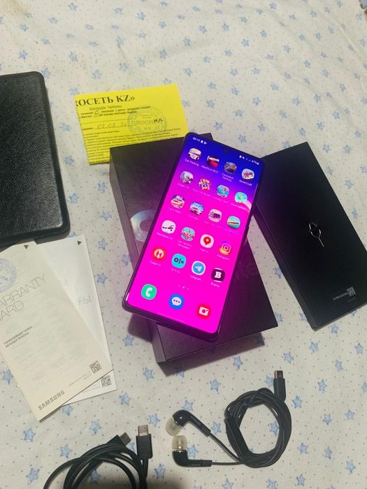 Продам самсунг с10 лайт