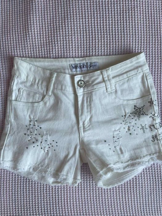 Бели къси панталони с апликирани кристали, размер S