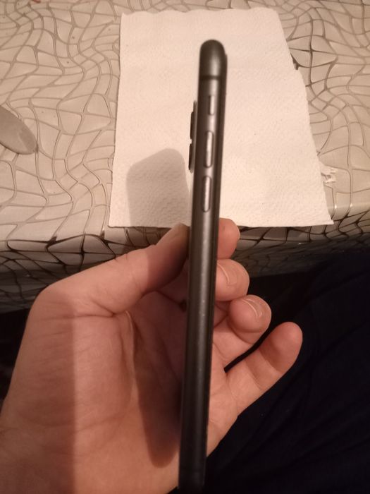 IPhone 11 с гарантией