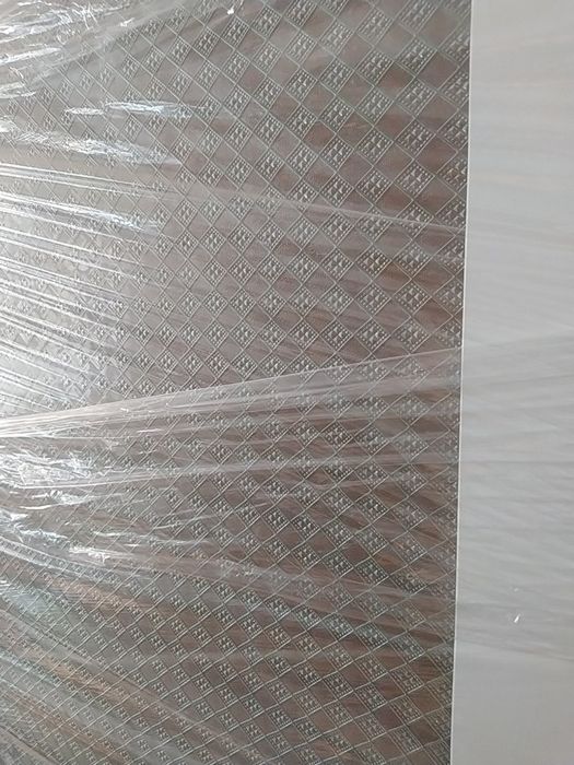 Продам новую дверь