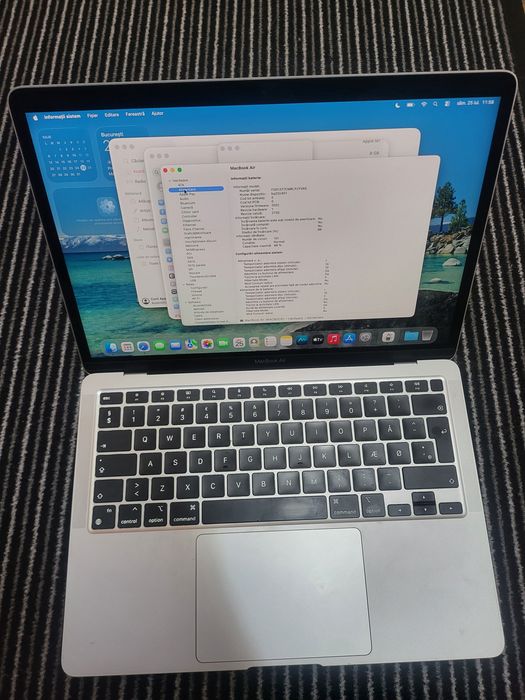 Macbook air m1 13 inch 2020 256 ssd 8 GB ram