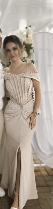 Официална рокля