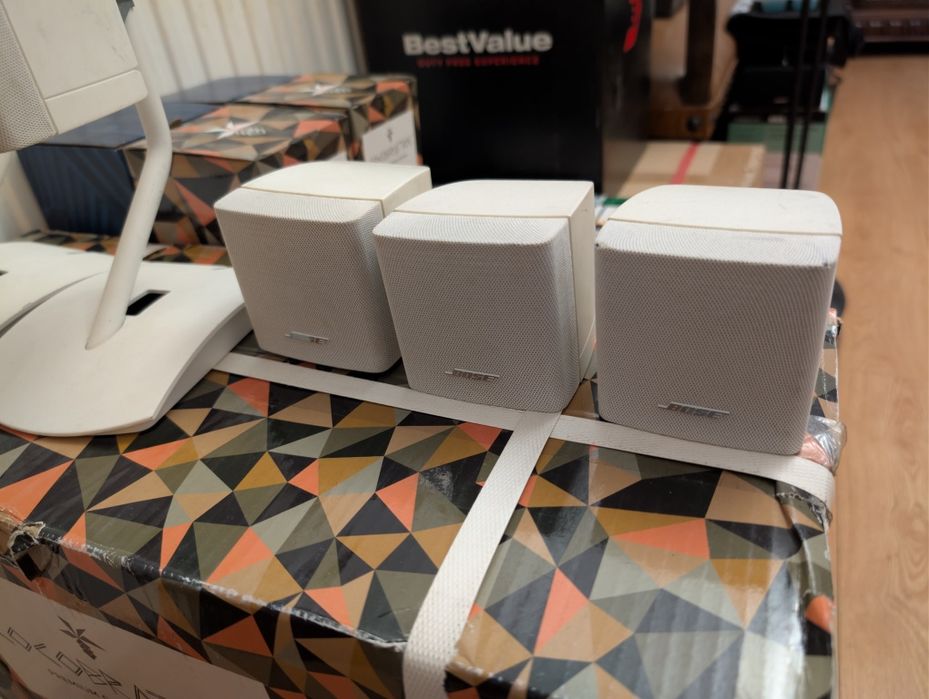 Boxe sateliti cuburi Bose Acoustimass suporti originali harman jbl