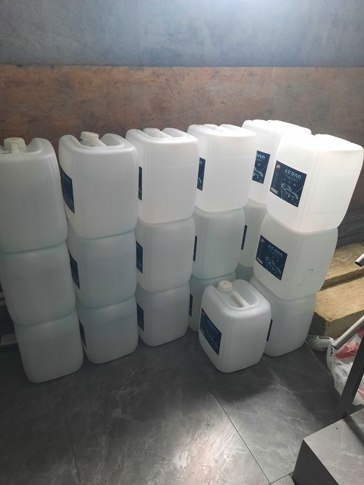 Продам канистры объём 20л.