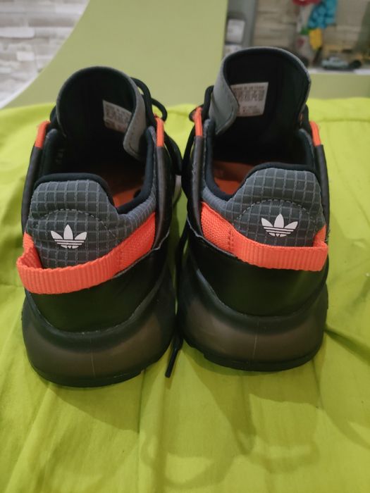 Продавам Adidas ZX 41,5