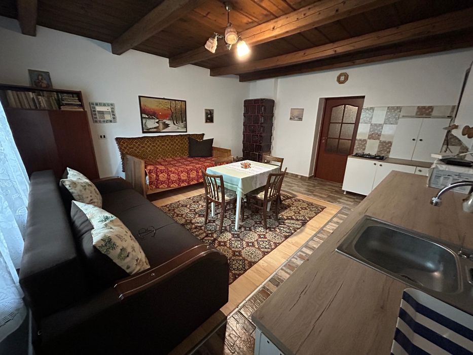 Casă cu 2 camere complet renovată la 45Km de Cluj, în Dragu, Jud Salaj