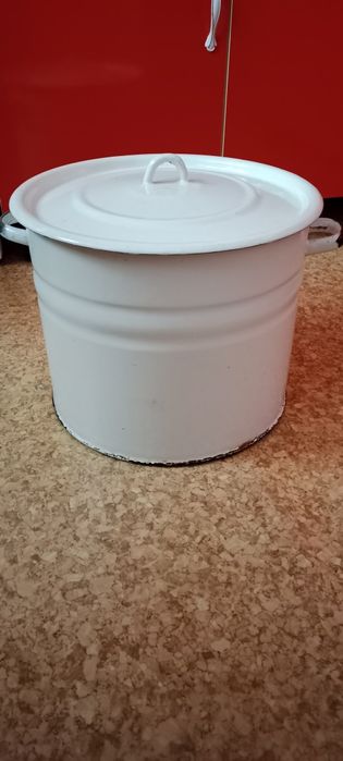 Кастрюля 20 литровая эмалированная б/у