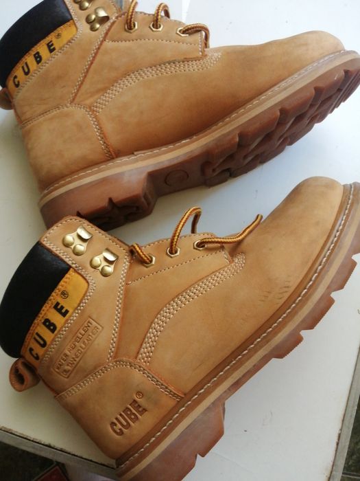 Vând ghete de iarna