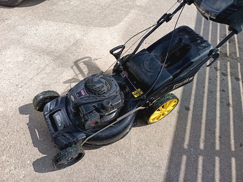 Masina de tuns iarba gazon Gude motor Briggs & Stratton