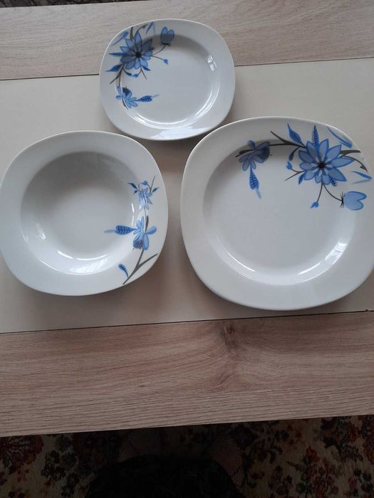 Порцеланов сервиз за хранене 18 части