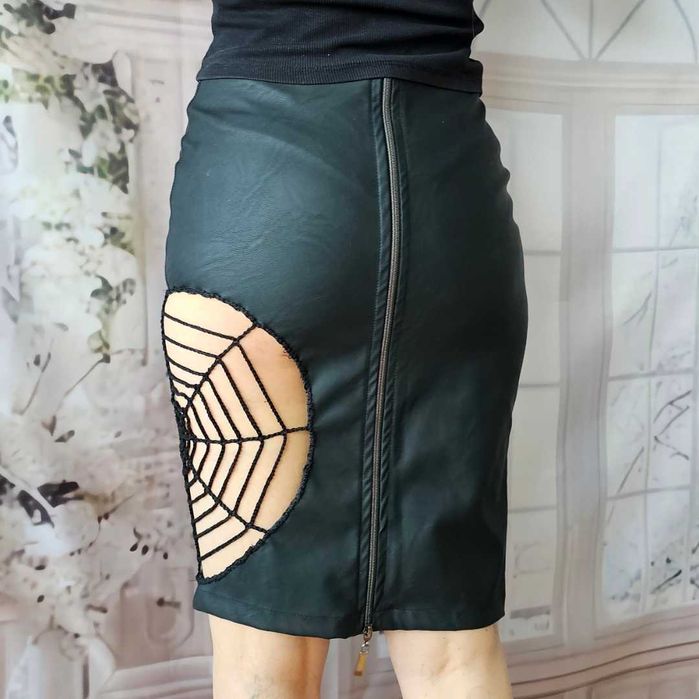 Черна Пола с Цип Изкуствена Кожа Готик Стил. Нова. Размер XS/S