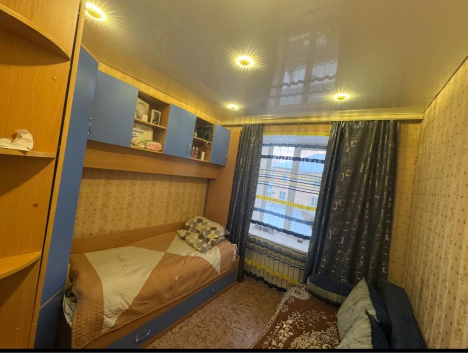 Продам 3-х комнатную на проспекте. Торг !!!