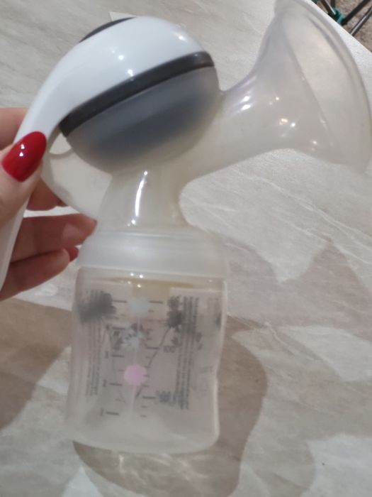 Продам молокоотсос Nuk