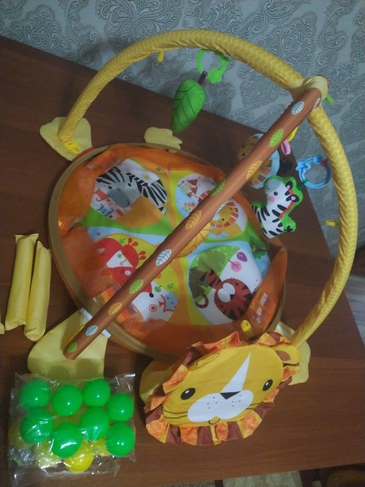 Коврик монеж с шариком