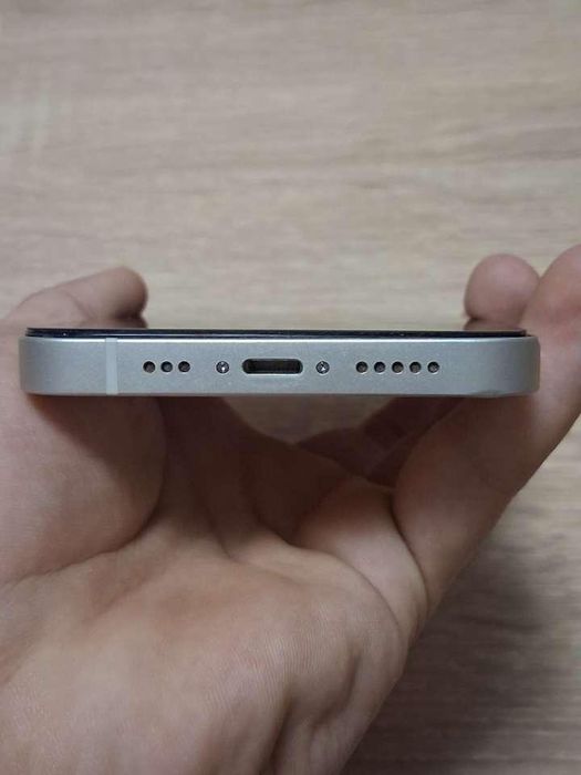 Vand sau Schimb Iphone 13 White 128 GB