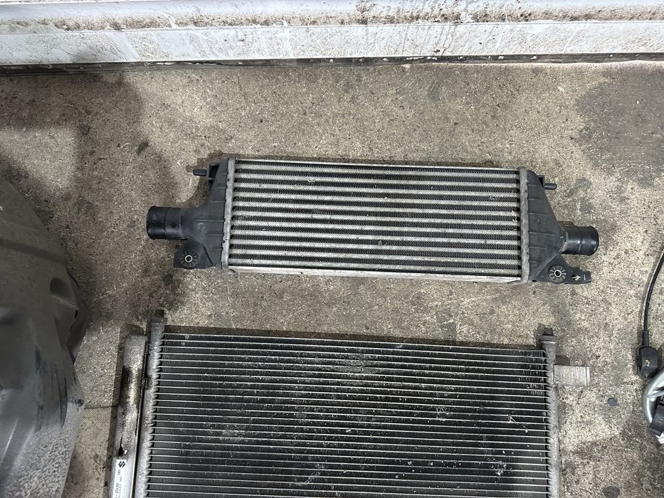 Воден,Климатичен,интеркулер за Фиат Седичи 2.0multijet-135к.с.!