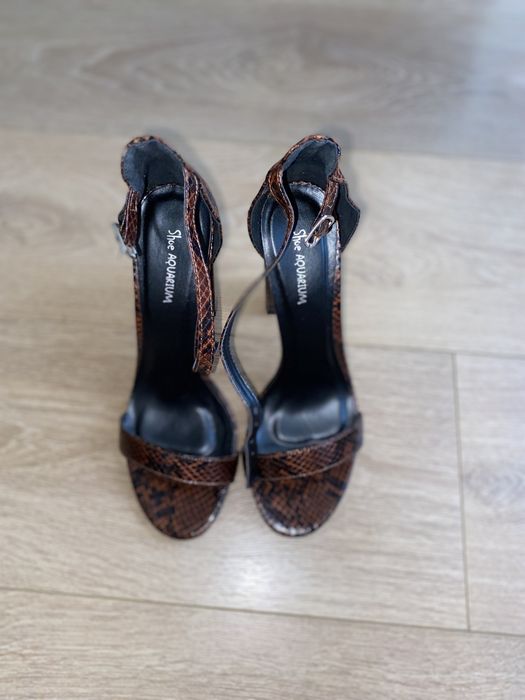 Високи сандали Shoe Aquarium