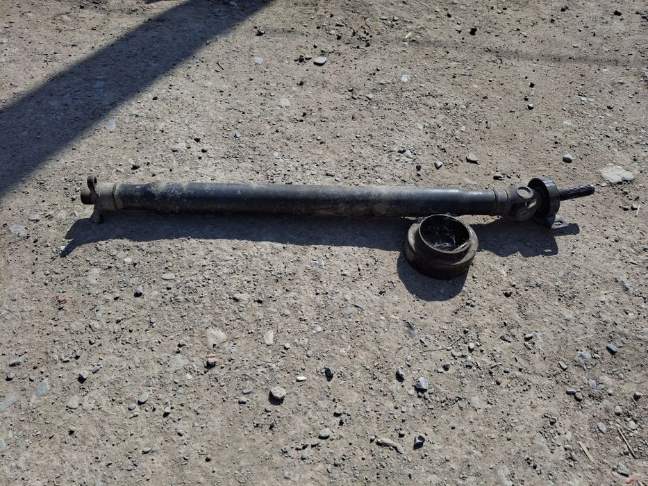 Продам карданный вал мерс 124