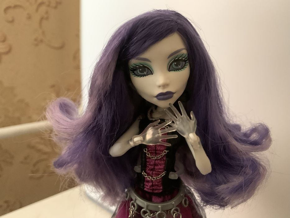 Spectra Vondergeist, Monster high g1, базовый выпуск (первая волна)