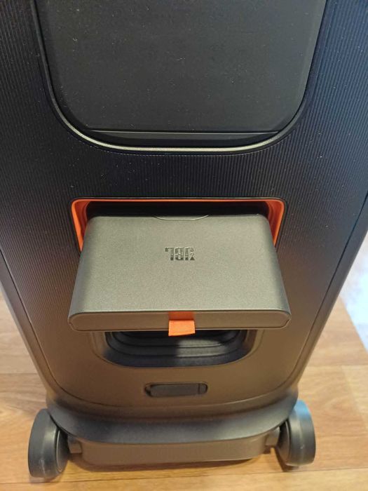 Аудио система JBL Partybox 520, Сменяема батерия,Гаранция