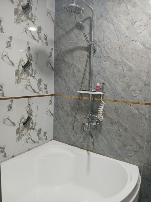 Продаётся 3 комнатная квартира в центре города Бухара