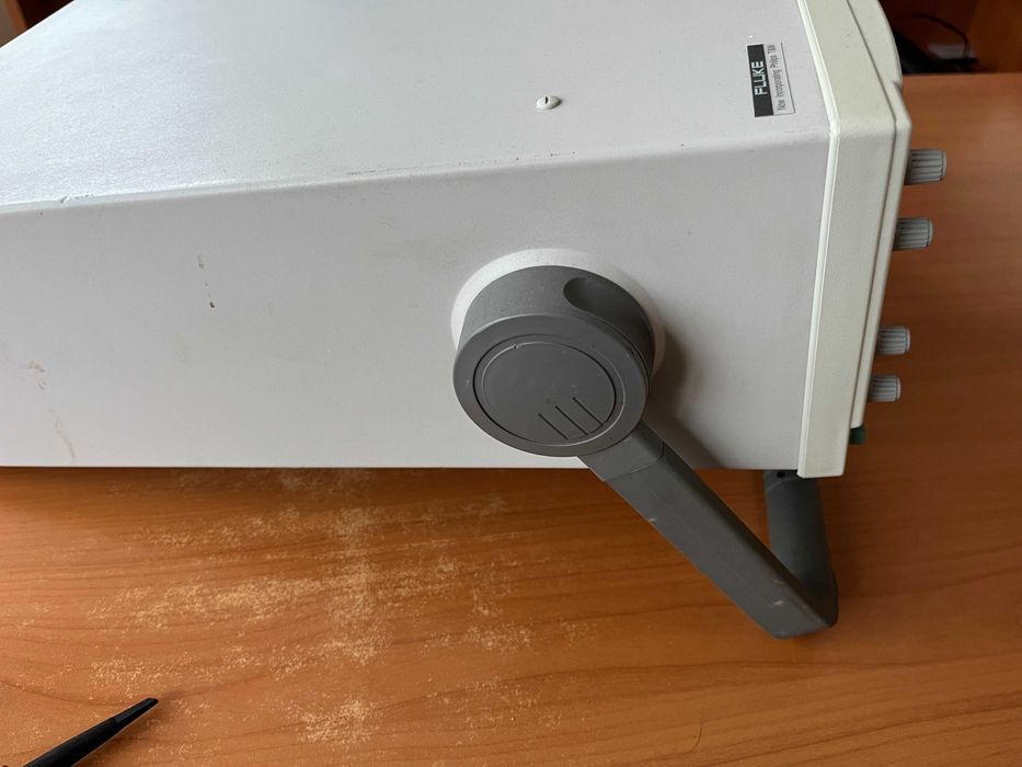 Осцилоскоп Philips (FLUKE) PM 3382 - 4 канален, комбиниран, 100 MHz