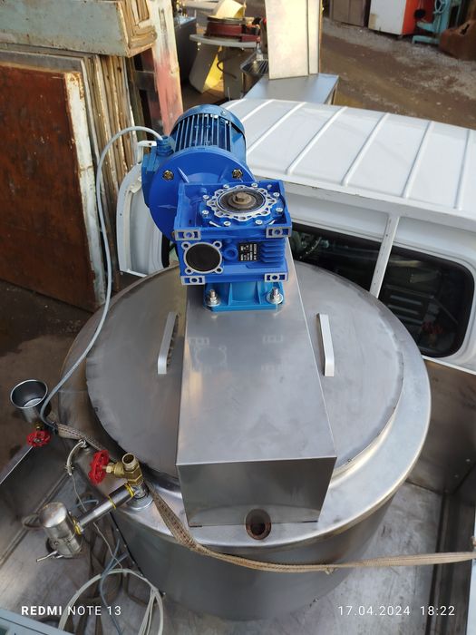 Пищеварочный маслянный котел на 100 литров