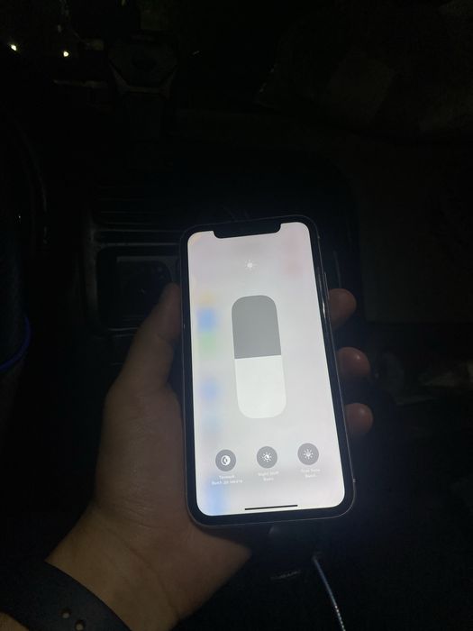 Продам Iphone 11