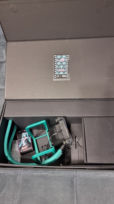 Racire cu lichid Asus ROG RYUO IV 360 Hatsune Miku Edition