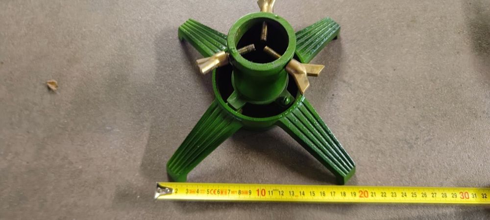 Стари Чугунени стойки за елха